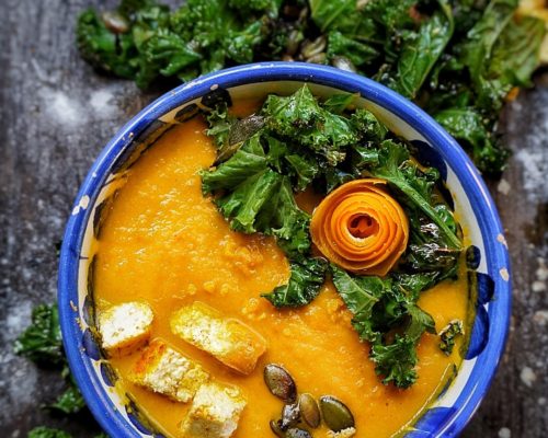 Healing carrot and turmeric soup