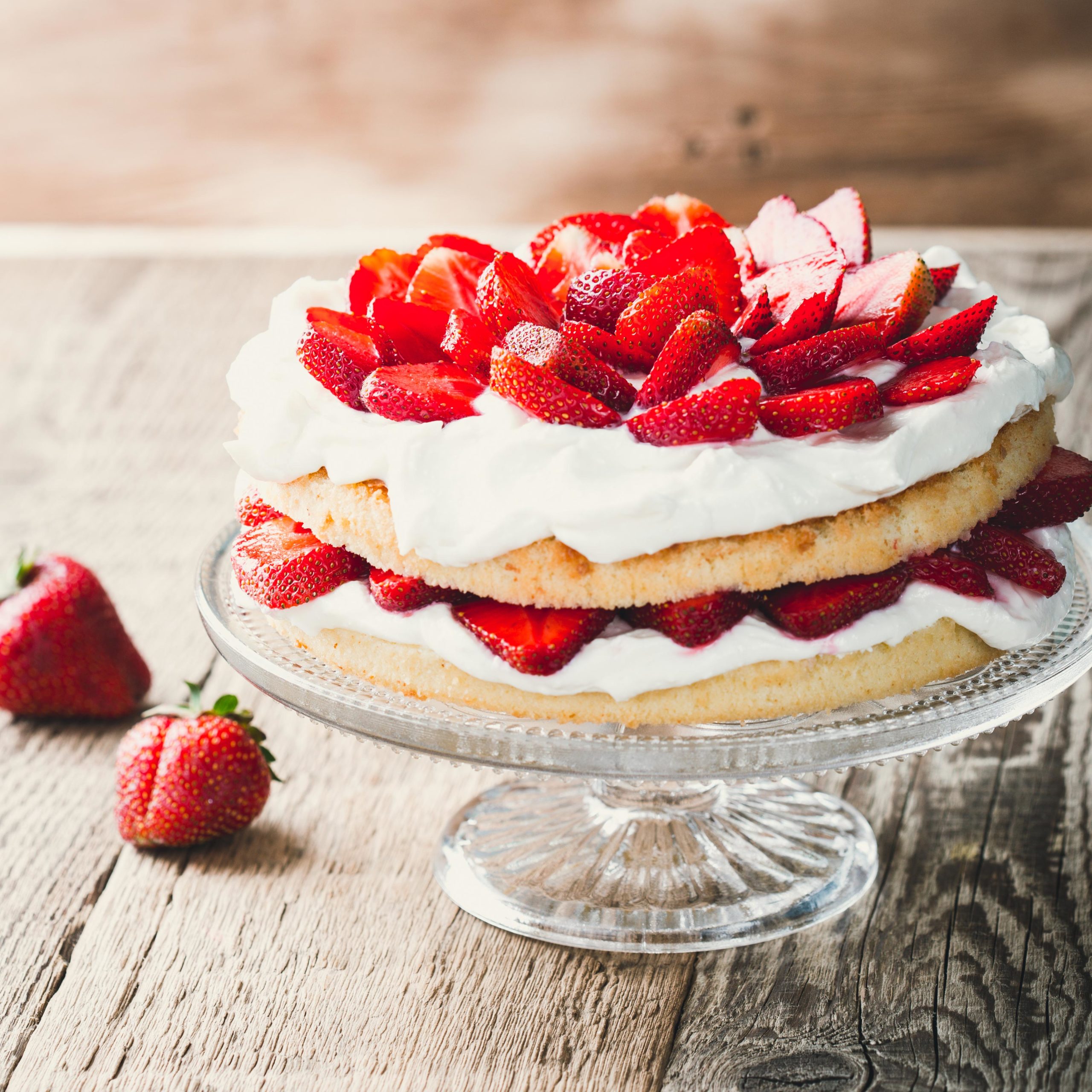 strawberry cake - Better Food